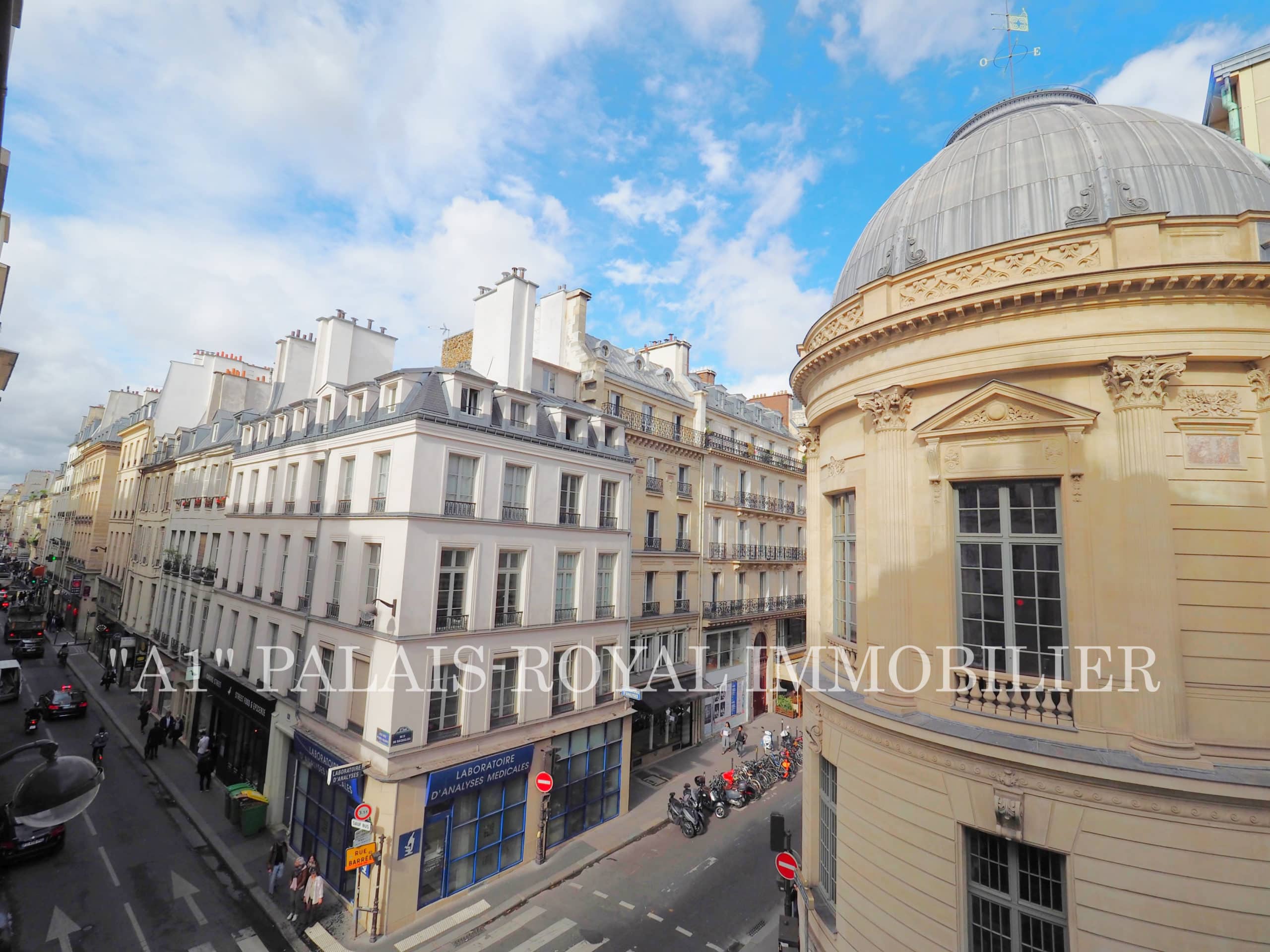 9R27 - A1 Palais Royal Immobilier Paris 1er - Charmant 2 pièces - vue ...