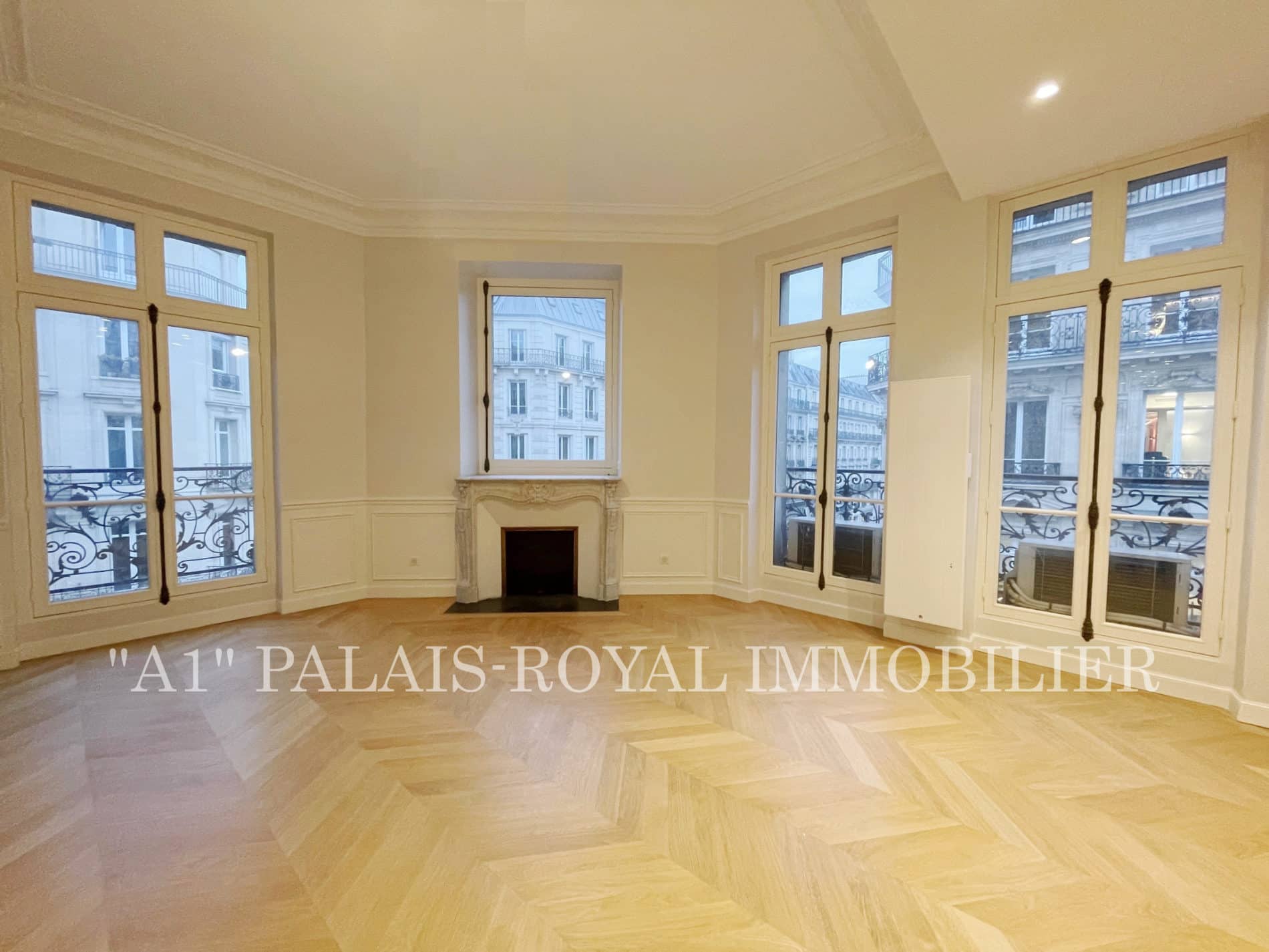Paris 2 - Appartement classique rénové - 4 Pièces - Palais-Royal - Bourse - Soleil -