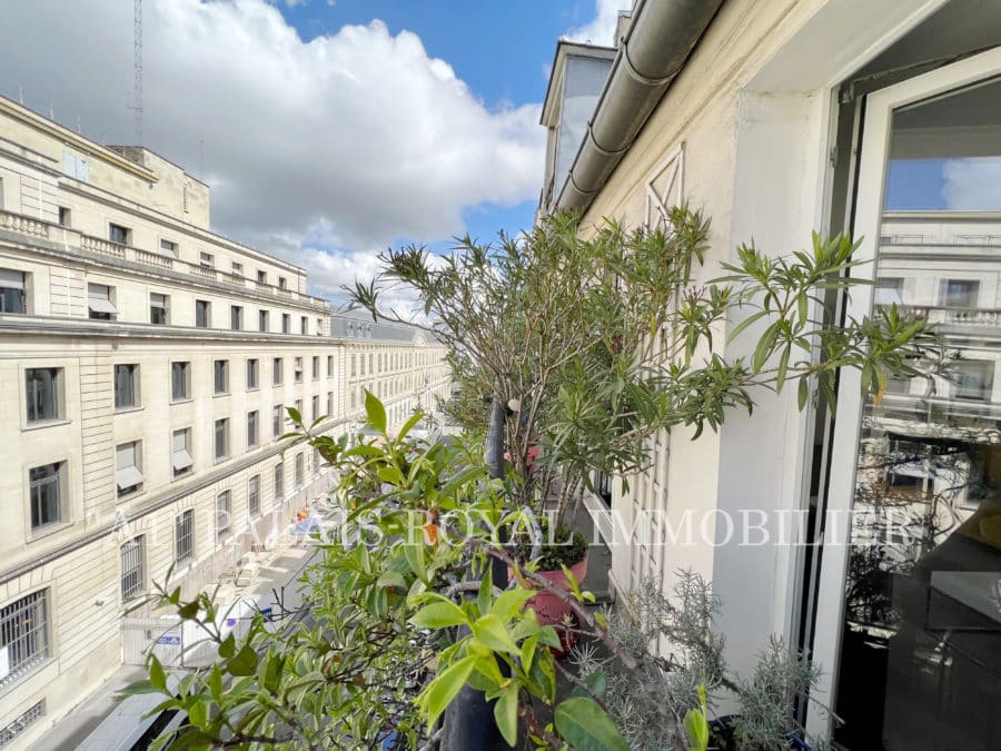 Paris 1er - 2 pièces - balcon