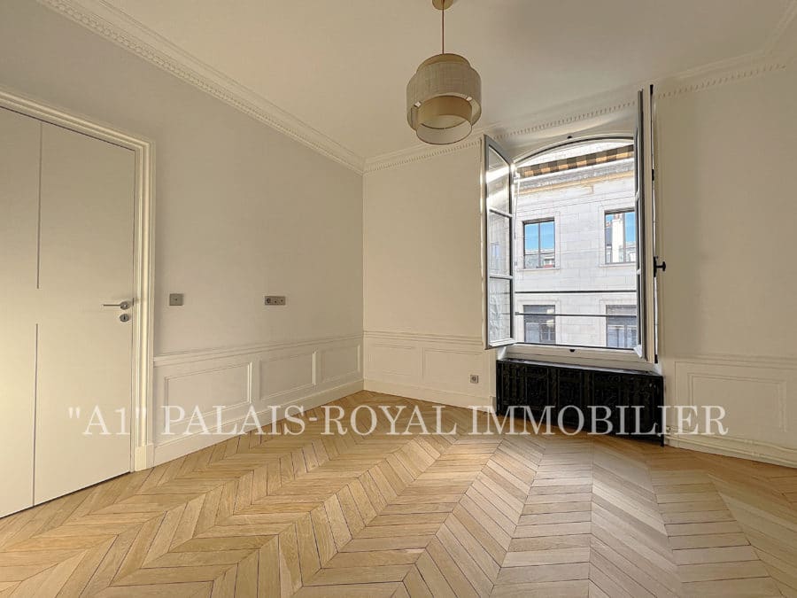 Paris 1er - 6 pièces - Location