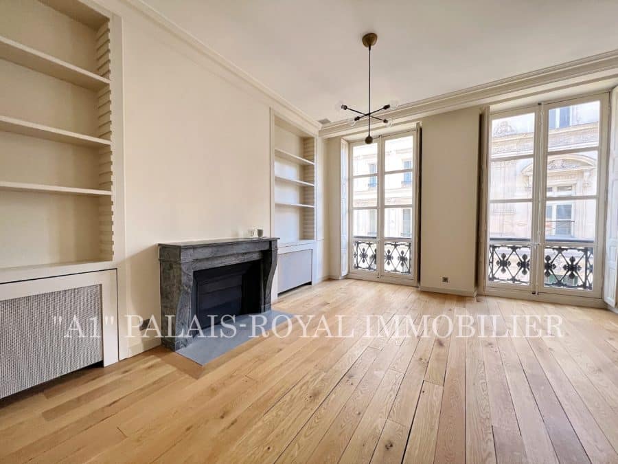 Paris 1er - 3 pièces - Location meublée