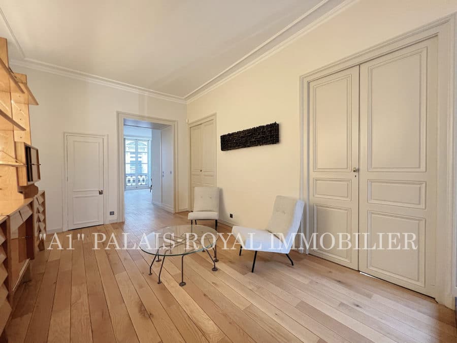 Paris 1er - 3 pièces - Location meublée