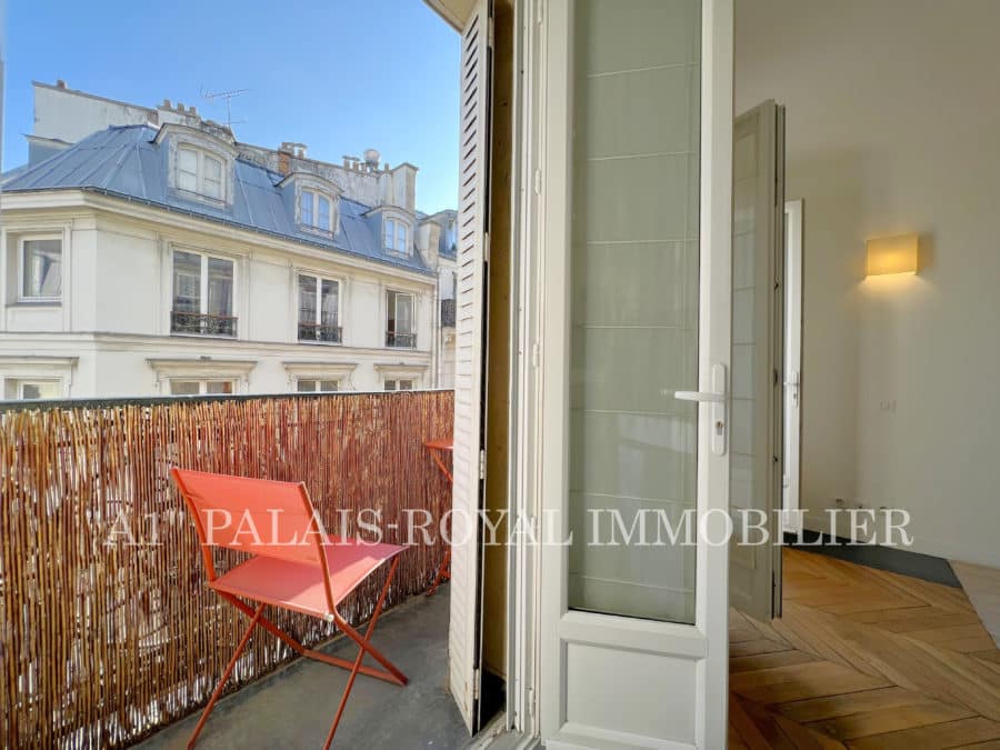 Paris 1er - Studio avec balcon